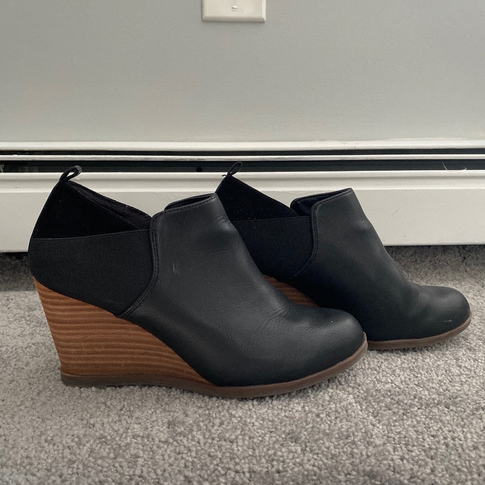 Dr. Schools wedge booties